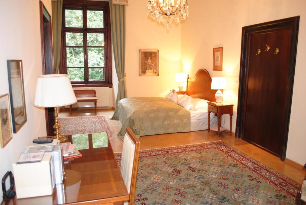 Schlosshotel Obermayerhofen Sebersdorf Zimmer foto